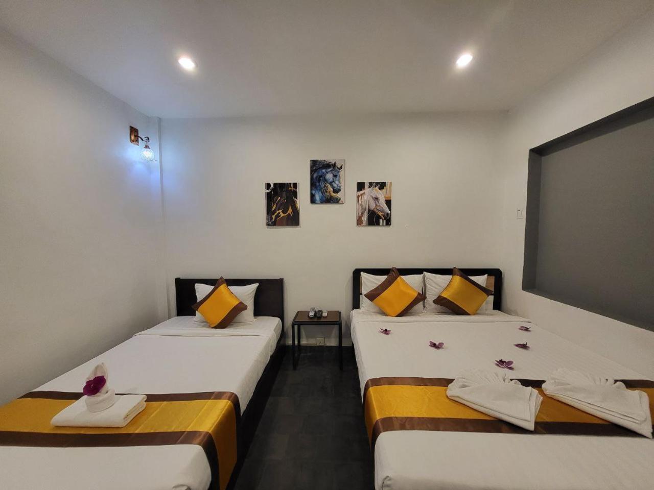 Sun Chakra Boutique Hotel Phnom Penh Exterior photo